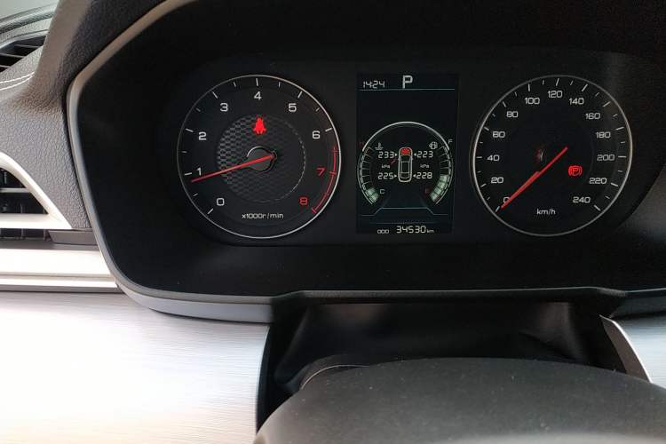 Used BYD Qin 2019 1.5L Automatic Luxury Model Odometer Close Up