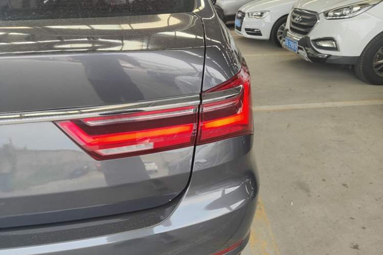 Used BYD Qin 2019 1.5L Automatic Luxury Model Right Rear Taillight