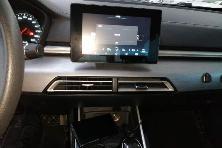 Used BYD Qin 2019 1.5L Automatic Luxury Model Audio And AC Panel