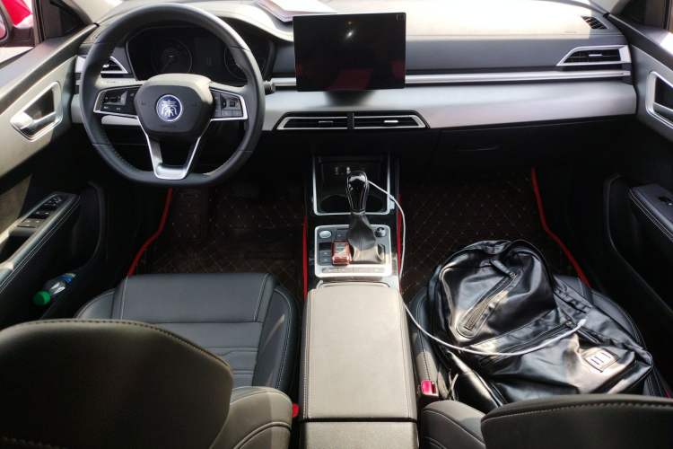 Used BYD Qin 2019 1.5L Automatic Prestige Model Center Console
