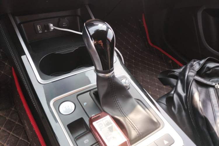 Used BYD Qin 2019 1.5L Automatic Prestige Model Gear Lever