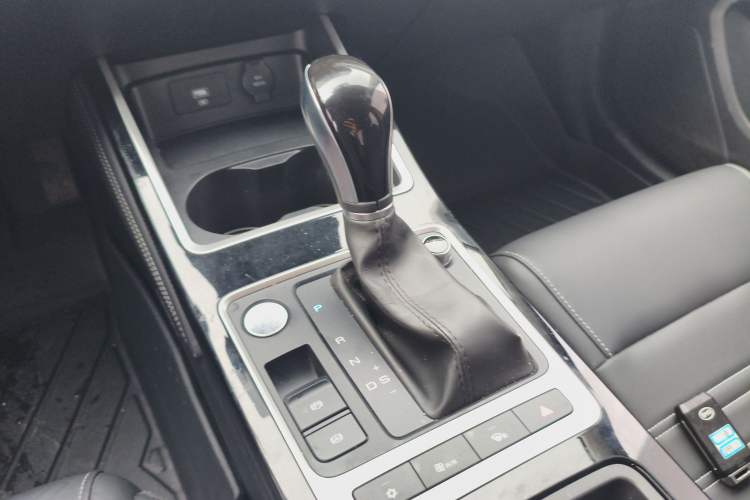 Used BYD Qin 2019 1.5L Automatic Luxury Model Gear Lever