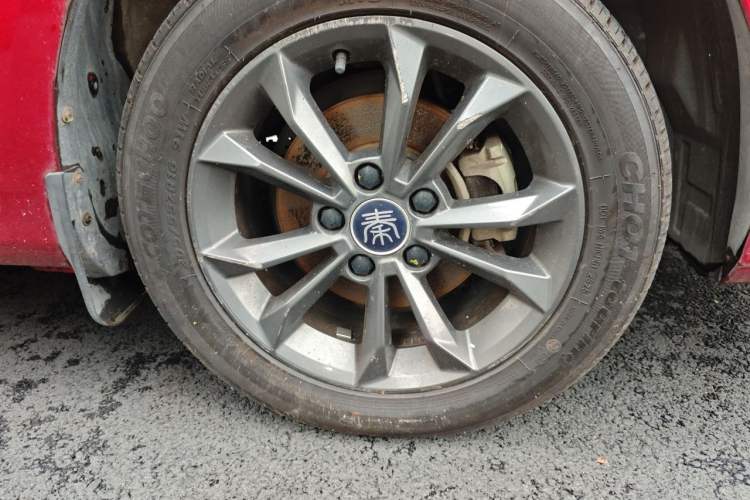 Used BYD Qin 2019 1.5L Manual Luxury Version Right Front Wheel Hub