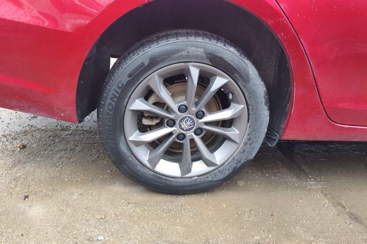 Used BYD Qin 2019 1.5L Automatic Luxury Model Right Rear Wheel Hub