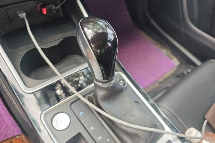 Used BYD Qin 2019 1.5L Automatic Luxury Model Gear Lever