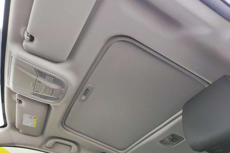 Used BYD Qin 2019 1.5L Automatic Prestige Model Headliner