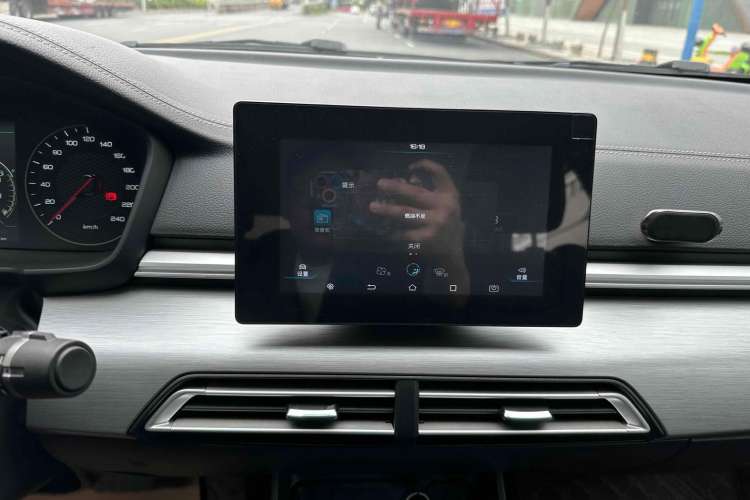 Used BYD Qin 2019 1.5L Automatic Luxury Model Audio And AC Panel