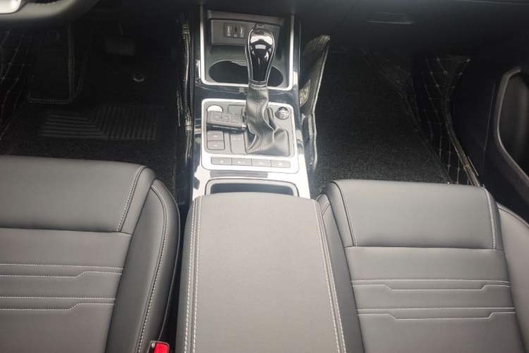 Used BYD Qin 2019 1.5L Automatic Prestige Model Audio And AC Panel