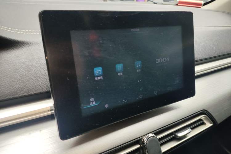 Used BYD Qin 2019 1.5L Automatic Luxury Model Audio And AC Panel
