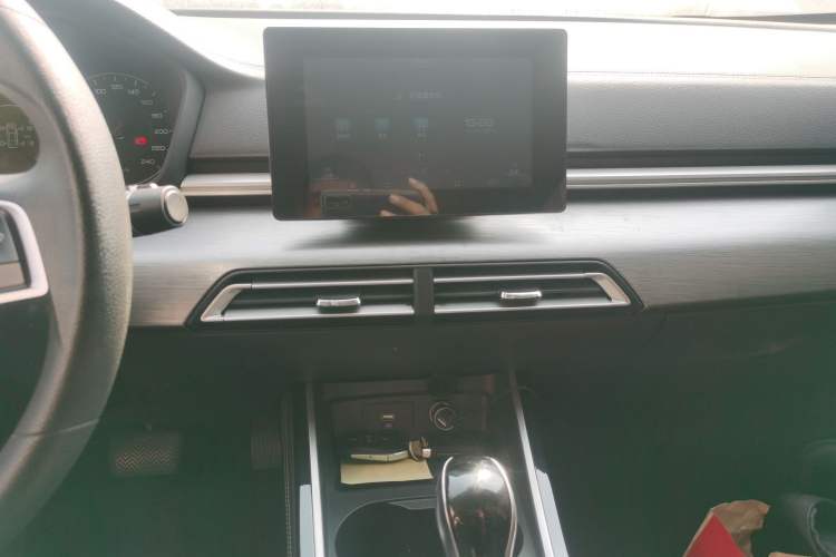 Used BYD Qin 2019 1.5L Automatic Luxury Model Audio And AC Panel