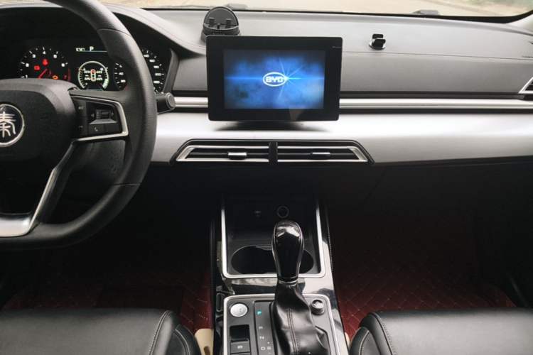 Used BYD Qin 2019 1.5L Automatic Luxury Model Audio And AC Panel