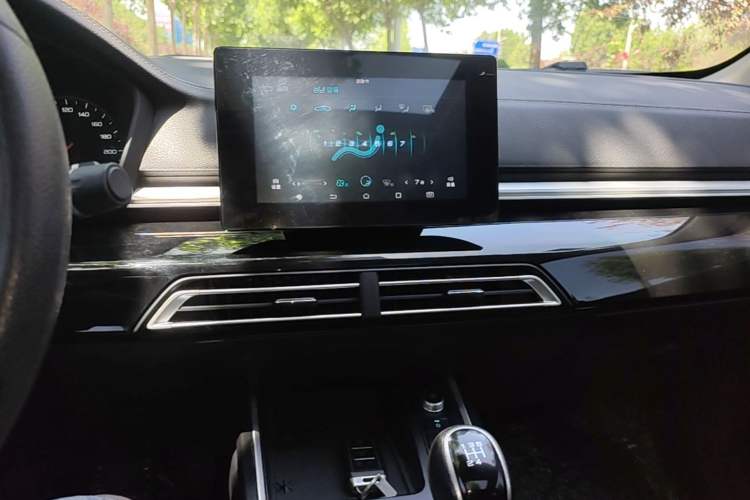 Used BYD Qin 2019 1.5L Manual Luxury Version Audio And AC Panel