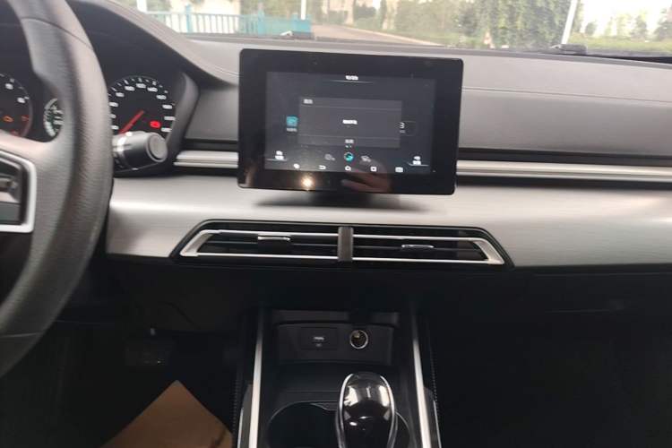 Used BYD Qin 2019 1.5L Automatic Luxury Model Audio And AC Panel