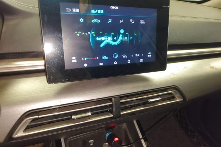 Used BYD Qin 2019 1.5L Automatic Luxury Model Audio And AC Panel