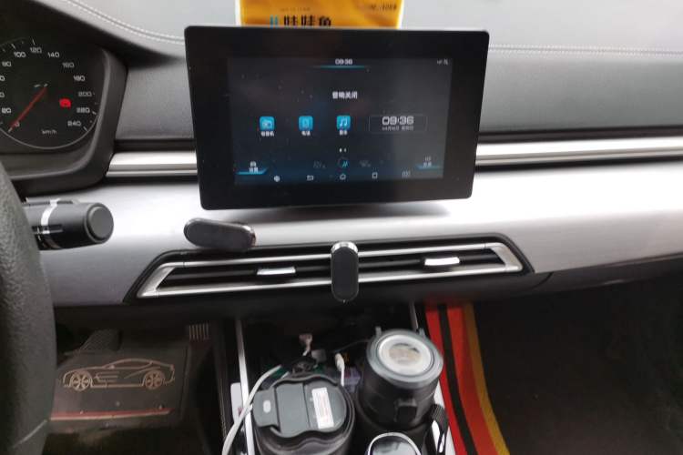 Used BYD Qin 2019 1.5L Automatic Luxury Model Audio And AC Panel