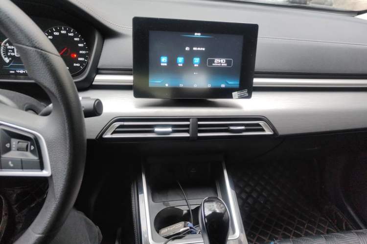 Used BYD Qin 2019 1.5L Automatic Luxury Model Audio And AC Panel