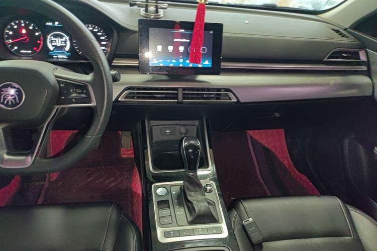 Used BYD Qin 2019 1.5L Automatic Luxury Model Audio And AC Panel