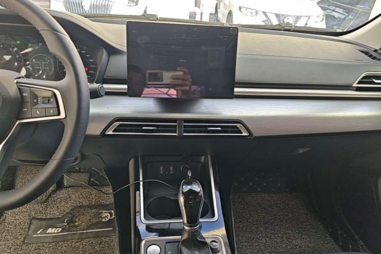 Used BYD Qin 2019 1.5L Automatic Prestige Model Audio And AC Panel