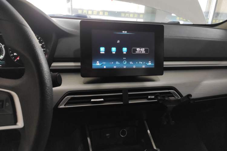 Used BYD Qin 2019 1.5L Automatic Luxury Model Audio And AC Panel