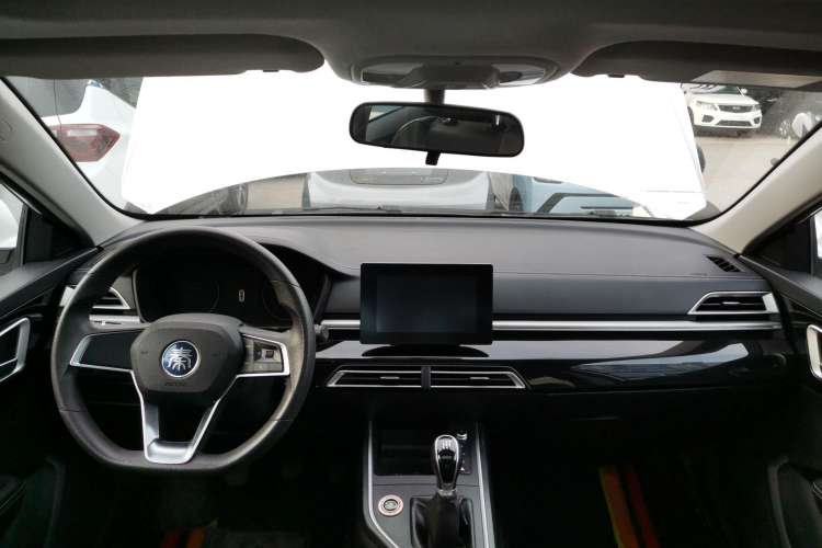 Used BYD Qin 2019 1.5L Manual Luxury Version Center Console