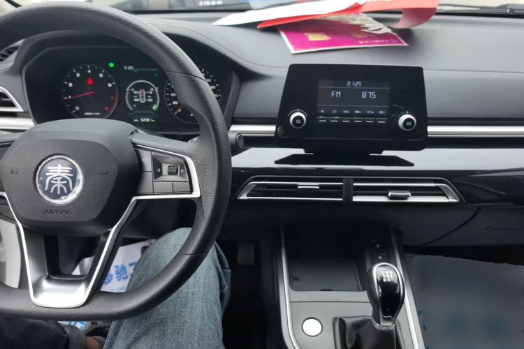 Used BYD Qin 2019 1.5L Manual Comfort Version Center Console
