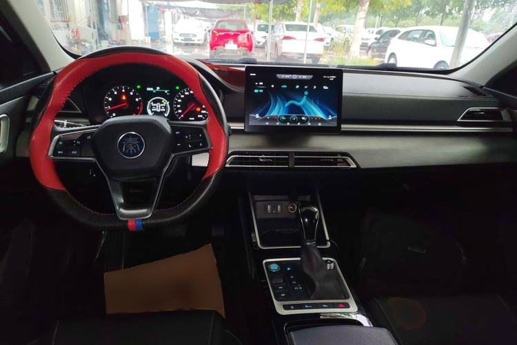 Used BYD Qin 2019 1.5L Automatic Prestige Model Center Console
