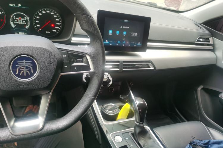 Used BYD Qin 2019 1.5L Automatic Luxury Model Center Console