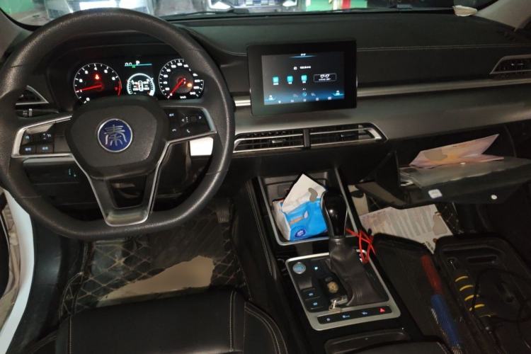 Used BYD Qin 2019 1.5L Automatic Luxury Model Center Console