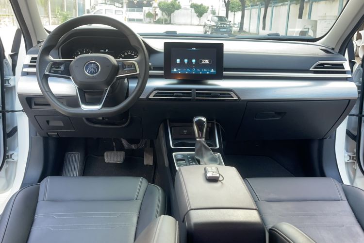 Used BYD Qin 2019 1.5L Automatic Luxury Model Center Console