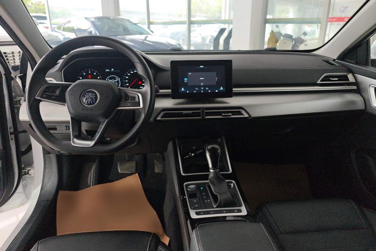 Used BYD Qin 2019 1.5L Automatic Luxury Model Center Console
