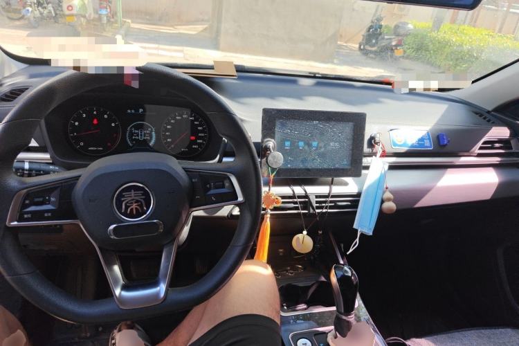 Used BYD Qin 2019 1.5L Automatic Luxury Model Center Console
