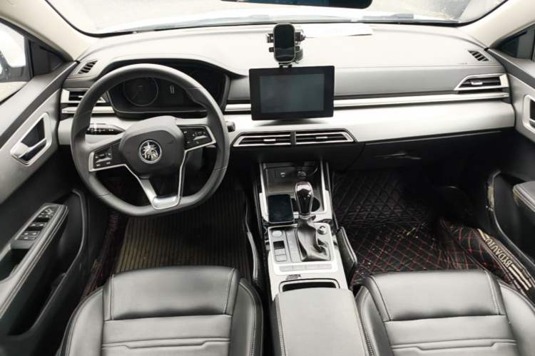 Used BYD Qin 2019 1.5L Automatic Luxury Model Center Console