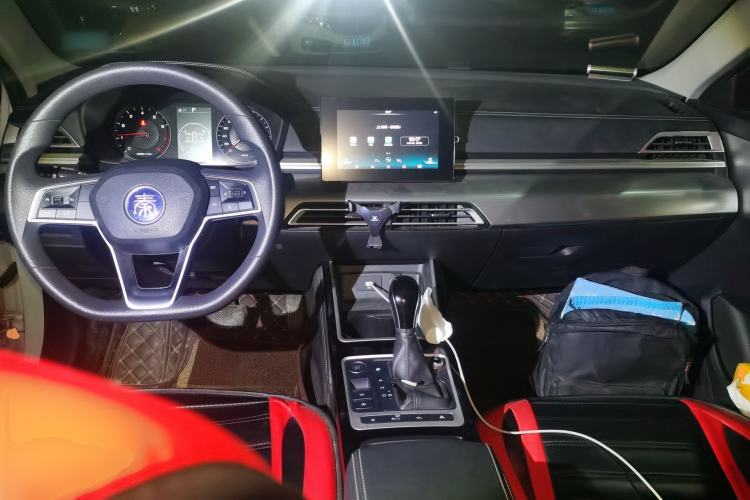 Used BYD Qin 2019 1.5L Automatic Luxury Model Center Console