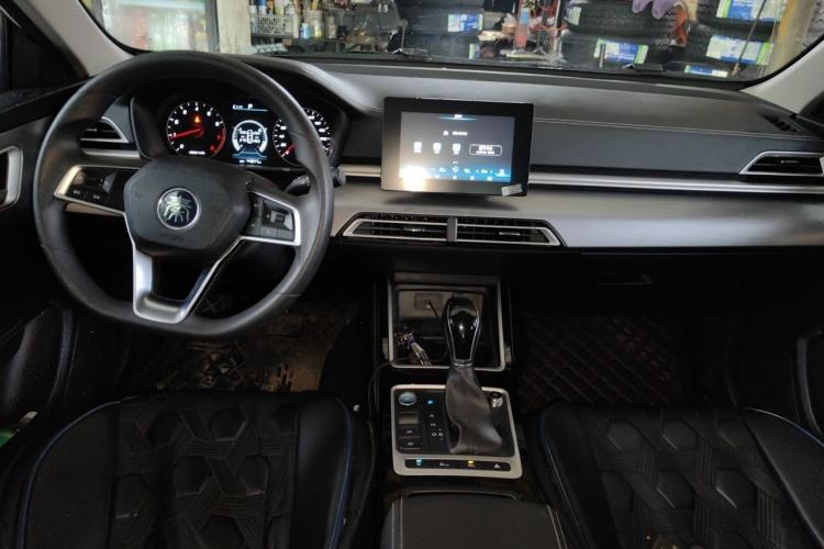 Used BYD Qin 2019 1.5L Automatic Luxury Model Center Console