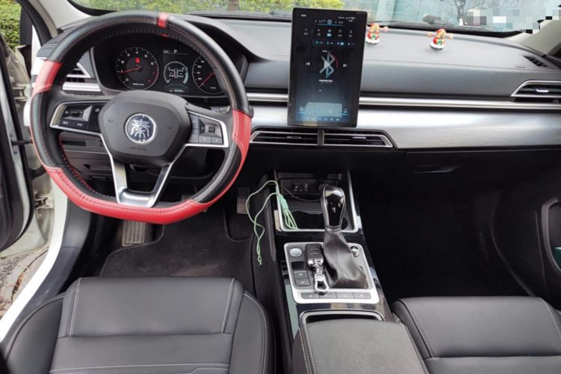 Used BYD Qin 2019 1.5L Automatic Prestige Model Center Console