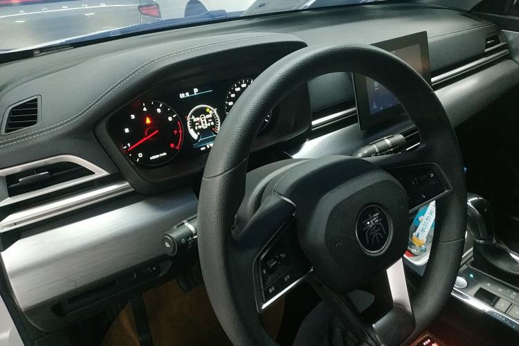 Used BYD Qin 2019 1.5L Automatic Luxury Model Center Console