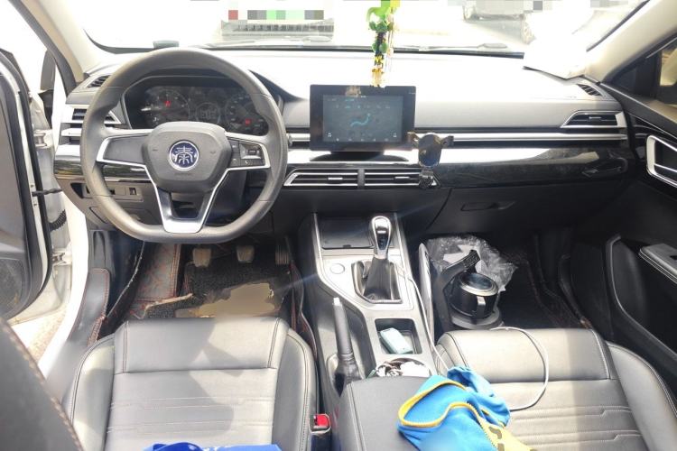 Used BYD Qin 2019 1.5L Manual Luxury Version Center Console