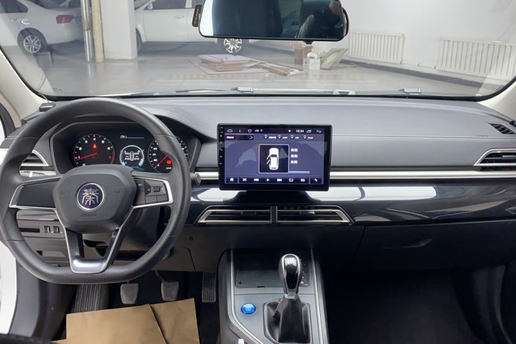 Used BYD Qin 2019 1.5L Manual Comfort Version Center Console