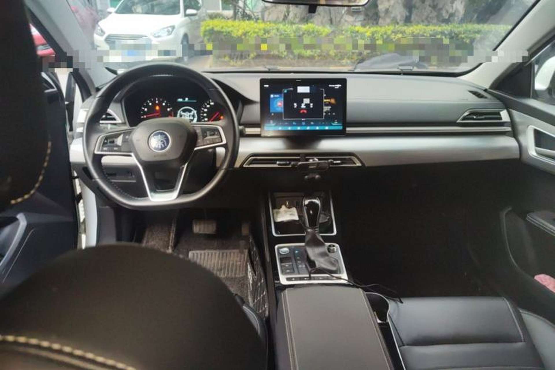 Used BYD Qin 2019 1.5L Automatic Prestige Model Center Console
