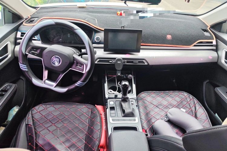 Used BYD Qin 2019 1.5L Automatic Luxury Model Center Console