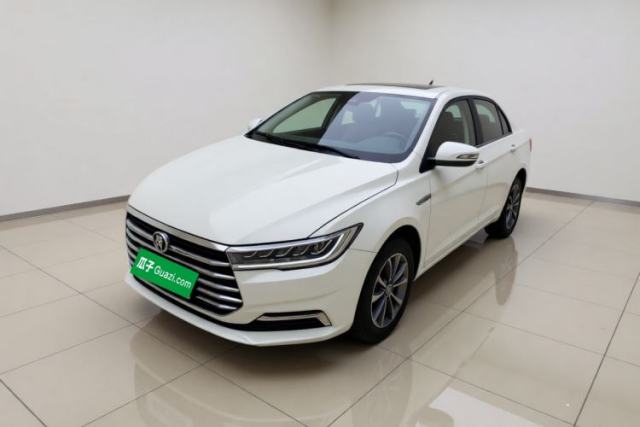 BYD Qin 2019 1.5L Automatic Prestige Model de segunda mano