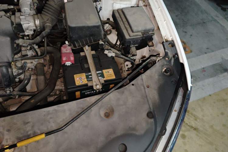Used BYD Qin 2019 1.5L Automatic Prestige Model Engine Bay Left