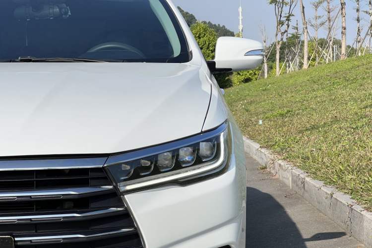 Used BYD Qin 2019 1.5L Automatic Luxury Model Exterior 2