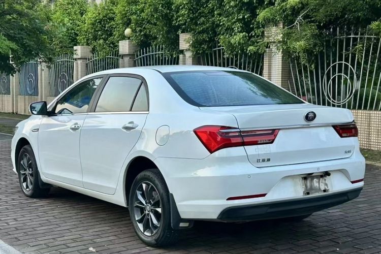 Used BYD Qin 2019 1.5L Automatic Luxury Model Exterior 3
