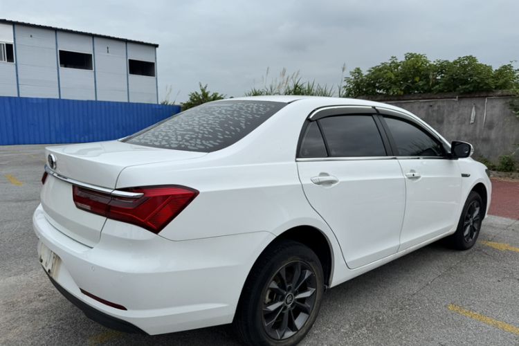 Used BYD Qin 2019 1.5L Automatic Luxury Model Exterior 3