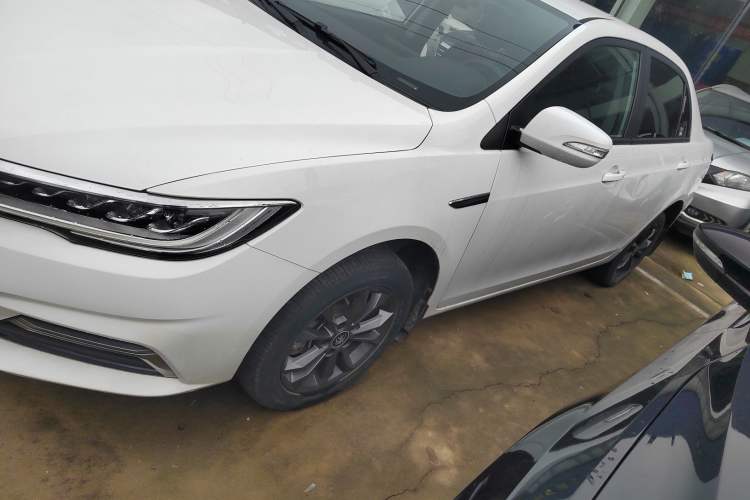 Used BYD Qin 2019 1.5L Automatic Luxury Model Exterior 3