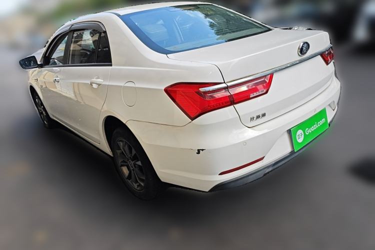 Used BYD Qin 2019 1.5L Manual Luxury Version Exterior 3