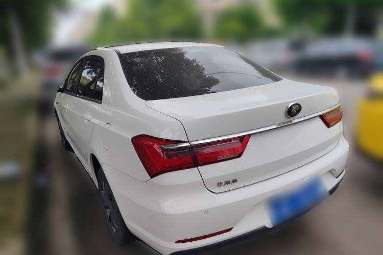 Used BYD Qin 2019 1.5L Automatic Prestige Model Exterior 3