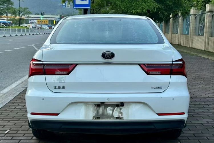 Used BYD Qin 2019 1.5L Automatic Luxury Model Exterior 4