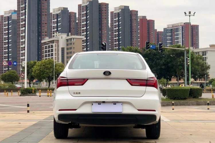 Used BYD Qin 2019 1.5L Automatic Prestige Model Exterior 4